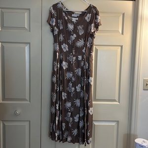 Apart maxi pleated dress